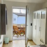 Private Room's Aitrach, Style, Comfort, Quiet, Motorway Connection