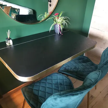 Private Room's Aitrach, Style, Comfort, Quiet, Motorway Connection Проживание в семье *