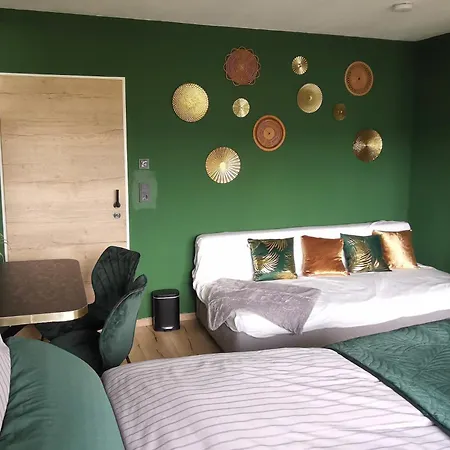 Homestay Modernes, Stilvolles Zimmer, Autobahnanbindung Aitrach