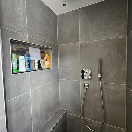 Проживание в семье Private Room's Aitrach, Style, Comfort, Quiet, Motorway Connection Aitrach